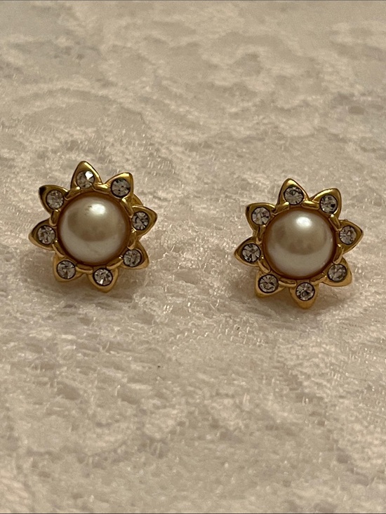 Napier Jewelry - Vintage Napier Gold-Tone Flower Pearl & Crystal Stud Earrings